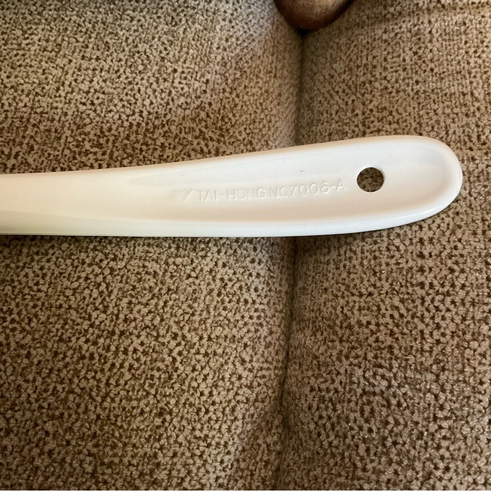 Vintage Melamine Spoon Tai-Hong 7006-A Sm Ladle White W Leaf Pattern HTF EUC - Picture 4 of 9